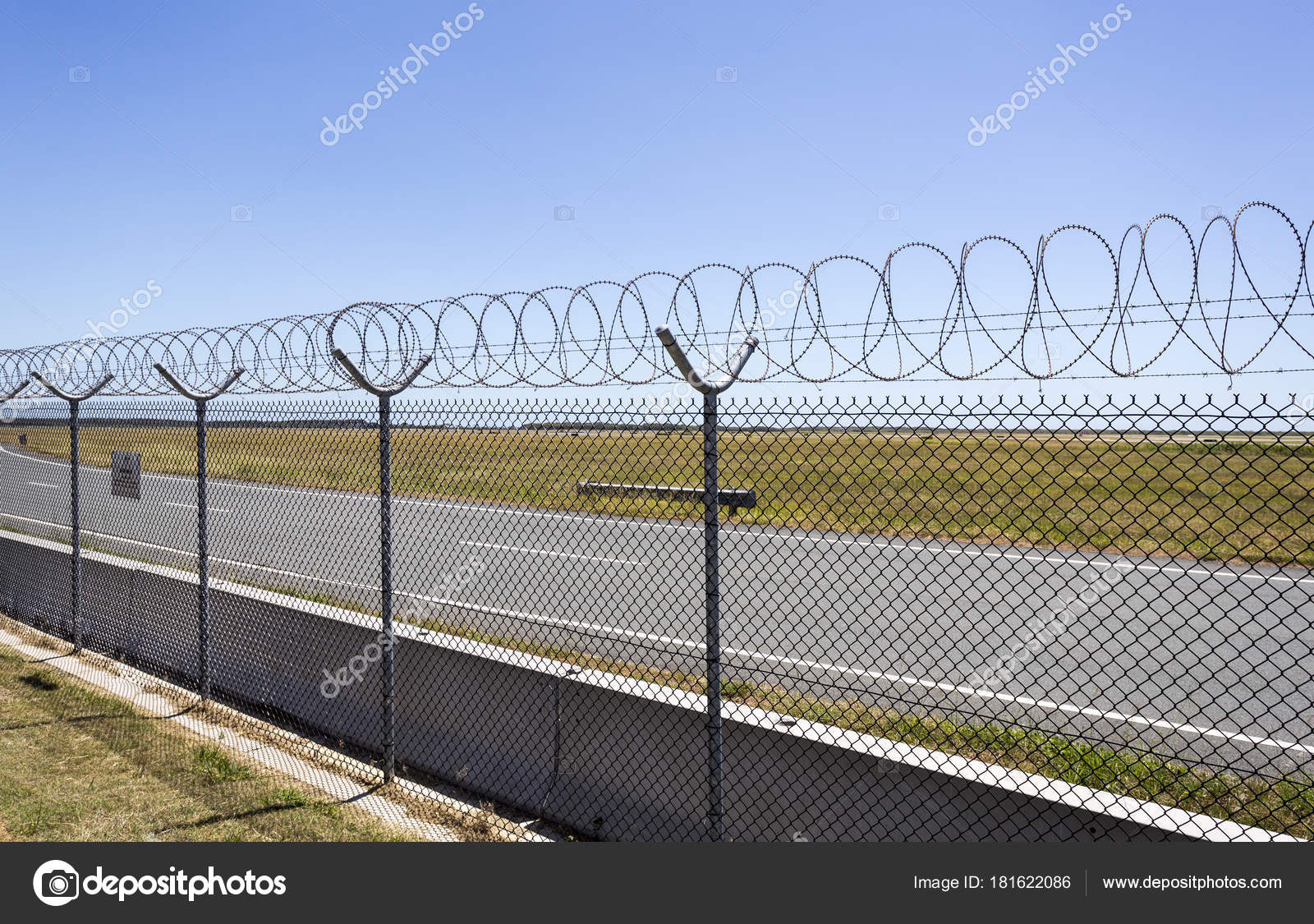 barbed wire fence topper