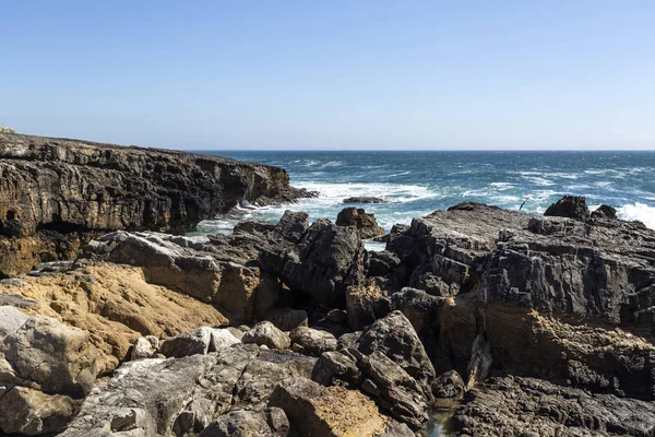 Ruige kustlijn van Cascais — Stockfoto