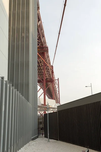 Lisbon - 25 de Abril Metallic Bridge — Stock Photo, Image