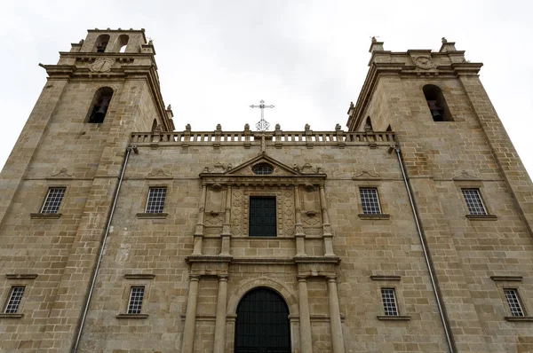 Miranda do douro - römisch-katholische Kathedrale — Stockfoto