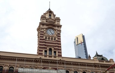 Melbourne iki kule şehir