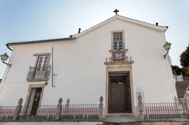 Serta tek NEF Kilisesi Merci