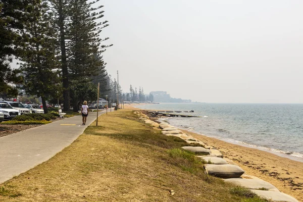 Redcliffe sob intensa fumaça Haze — Fotografia de Stock