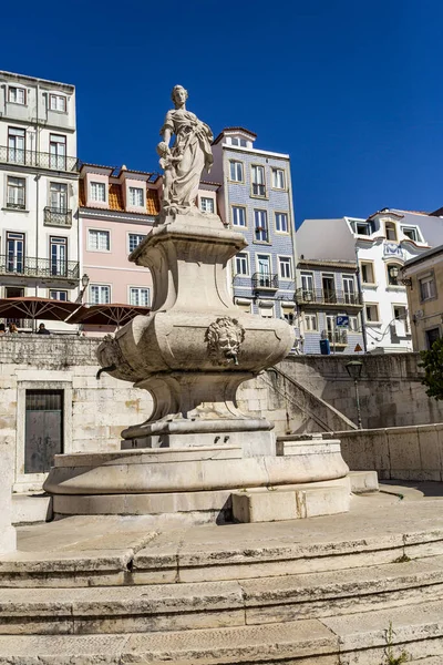 Blick Auf Den Öffentlichen Barocken Brunnen Von Janelas Verdes Von — Stockfoto