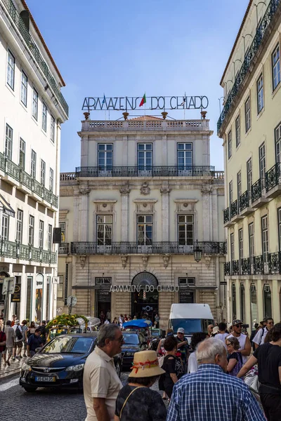 Utsikt Det Travle Forretningsområdet Chiado Lisboa Portugal – stockfoto