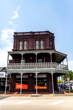 1891 yılında Bairnsdale, Doğu Gippsland, Victoria, Avustralya 'da inşa edilen eski Albion Oteli cephesi.