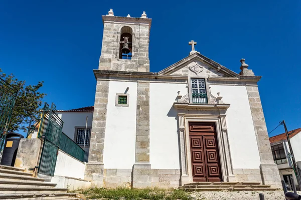 圣地亚哥教堂的立面 在1755年葡萄牙阿尔马达市发生大地震后 于18世纪重建 — 图库照片