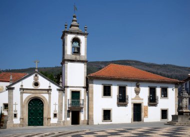 1612 'de Arouca, Aveiro, Portekiz' de inşa edilen Kutsal Ev Kilisesi 'nin cephesi.