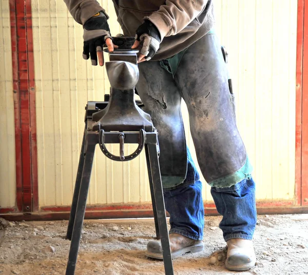 Male farrier working. — Stock Photo, Image
