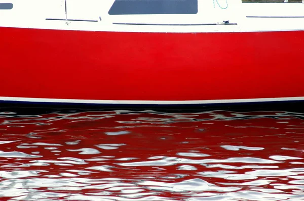 Rotes Motorboot abstrakt. — Stockfoto