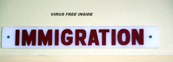 Ufficio Immigrazione Con Lavoratori Liberi Virus Intervistare Persone Che Entrano — Foto Stock