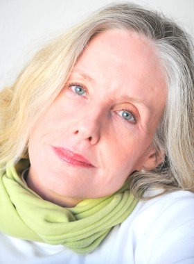 Olgun kadın güzellik mankeni ifadeleri evde tek başına..