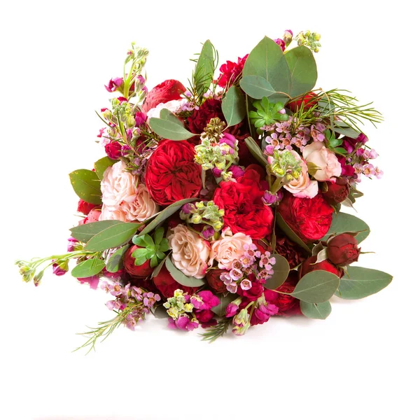 Bouquet da sposa rosso isolato su bianco, alto angolo di vista — Foto Stock