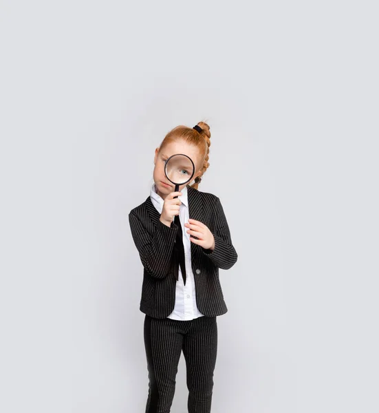 Girl Business Suit Magnifier Conceptual Photo Denoting Search Solution Problem — Stock Photo, Image