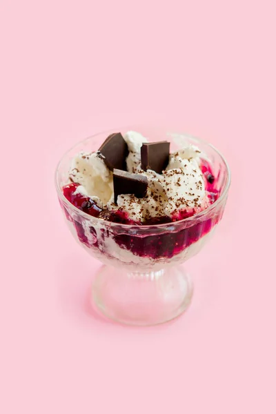 Ice Cream Whipped Cream Berry Jam Chocolate Chips Pink Background — Stock Photo, Image