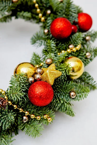 Winter Wreath Pine Needles Decoration Red Golden Christmas Toys — Stock Photo, Image