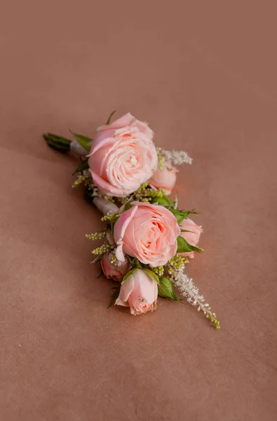 Bruiloft Boutonniere Van Levende Rozen — Stockfoto