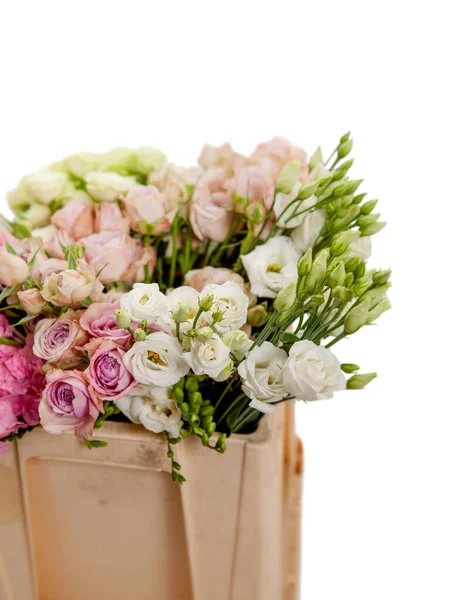 Gran Brazo Rosas Blancas Lila Rosa Flores Eustoma Una Caja —  Fotos de Stock