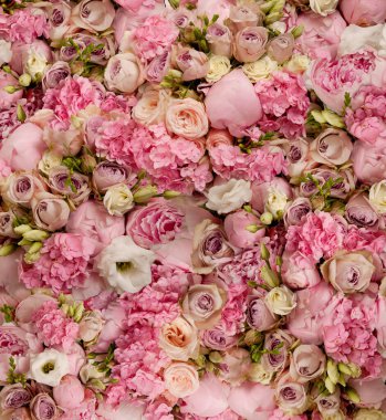 Güllü pembe düğün buketi