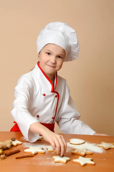 Ook girl tasting cookies — Stock Photo, Image