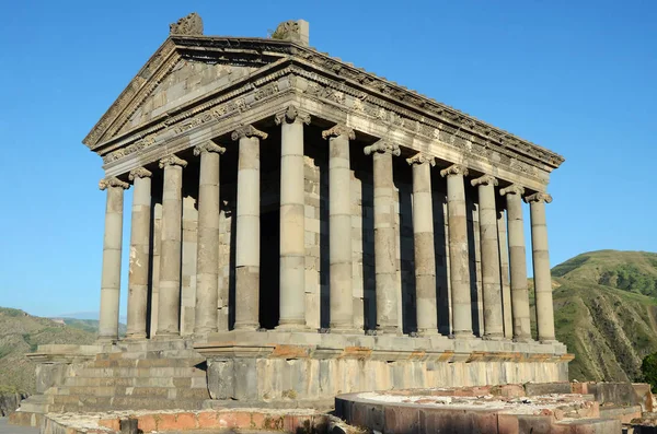 Tempel van Garni, een Griekse tempel van de eerste eeuw — Stockfoto