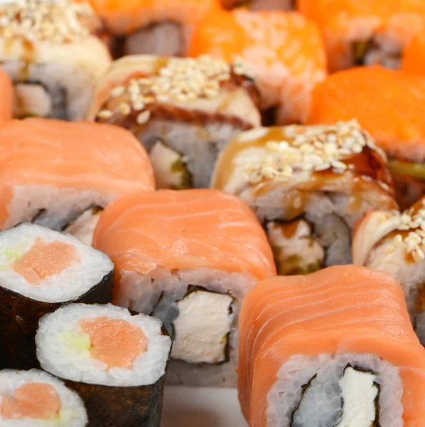 Cibo gustoso. Rotoli di sushi — Foto Stock