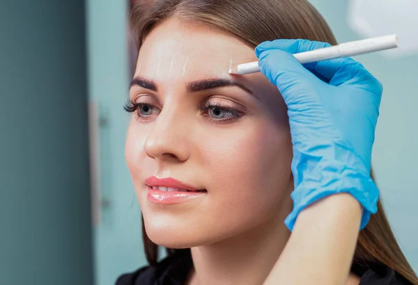 Permanent eyebrow make up. — Stock Photo, Image