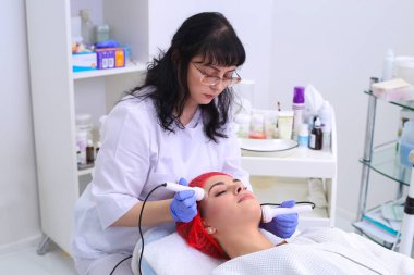 Ultrason kavitasyon anti aging, yordam kaldırma.