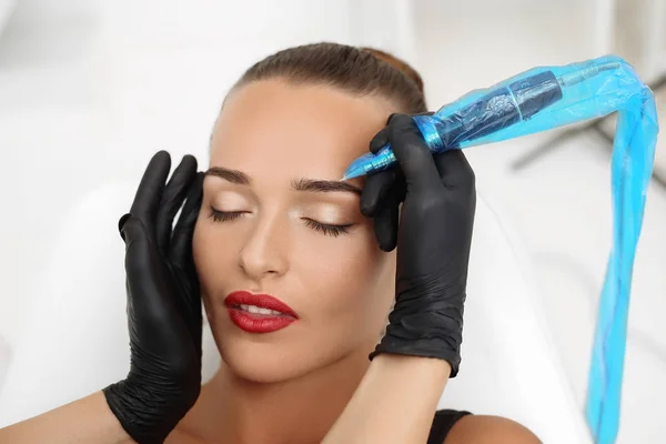 Permanent make up on eyebrows — Stock Photo, Image