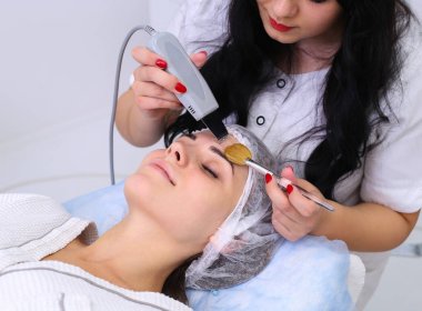 Profesyonel ültrasyon cihazları.