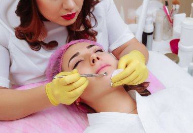 Sivilce Güzellik Salonu profesyonel temizlik.