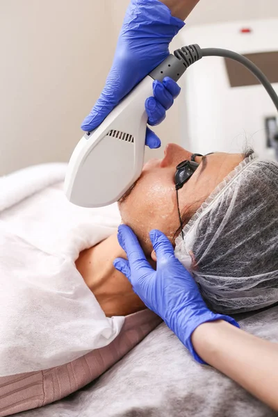 Foto Facial therapie. Anti-veroudert Procedures. — Stockfoto