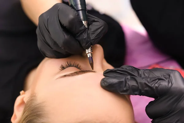 Permanent make up on eyebrows. — Stock Photo, Image