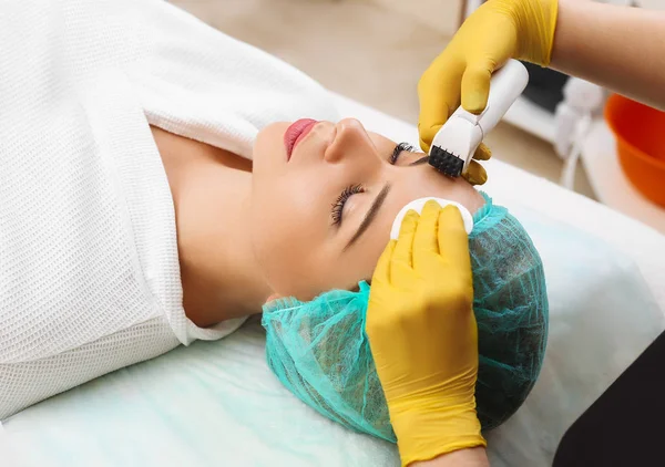 Mesotherapy microneedle,  mesoroller. — Stockfoto