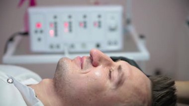 Yüz kozmetik cihazdır.