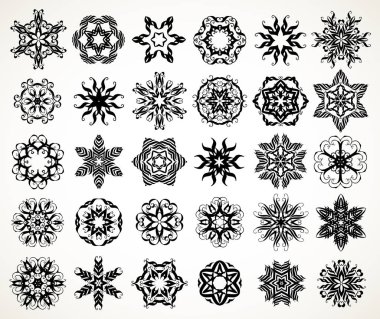 Süslü doodle mandalalar