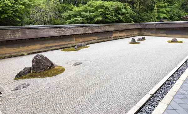 Vew du jardin zen japonais du temple Ryoan-ji à Kyoto — Photo