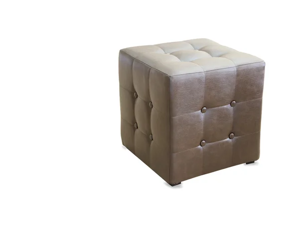 Pouf pouf marrone isolato su bianco — Foto Stock