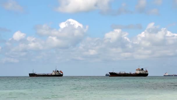 Нафтовий Танкер Плаває Морі — стокове відео