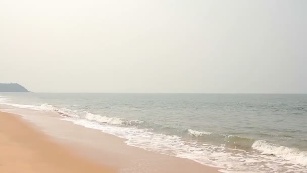 Belle plage au jour ensoleillé — Video