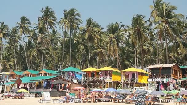 Maisons et cabanes sur la plage tropicale — Video