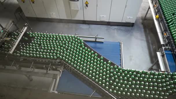 Modern conveyor for water bottling machine — Stock Video