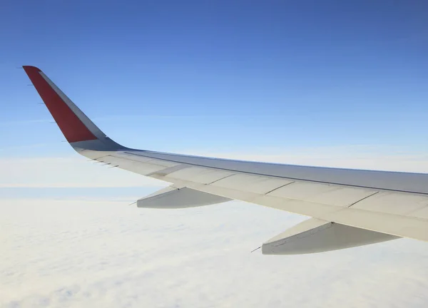 View on the Wing of airplane from window — Stock Photo, Image