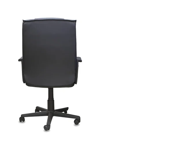 Πίσω όψη μοντέρνας καρέκλας γραφείου από μαύρο δέρμα. Μεμονωμένα — Φωτογραφία Αρχείου