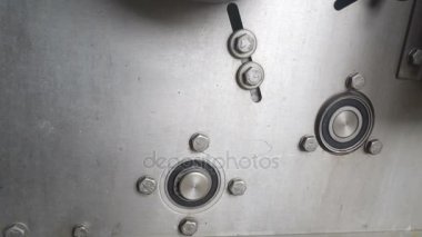 Üretim makinesinde paneli yönünde döndürme