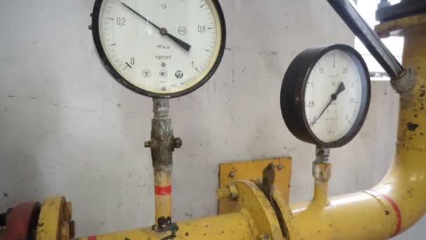 Pressure meters on natural gas pipeline. — Stock Video