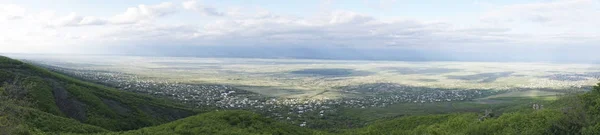 Panorama view of the Alazani valley from the height of the hill — Stock Photo, Image