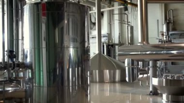 Moskova, Rusya Federasyonu - 15 Temmuz 2017: Bira üretimi - karışım fıçıları. 