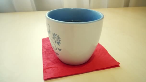 Tasse Thé Avec Sac Sur Table Bois — Video