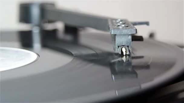 Gramofon Pera Podél Vinylová Deska — Stock video